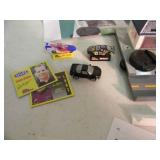 ORIGINAL! - VINTAGE 1992 Micro Machines Street Corners City Motors Showroom Playset Galoob - GREAT SET! - SEE PICTURES!