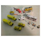 ORIGINAL! - VINTAGE 1997 Mattel CITY STREETS Series 1 with MICRO MACHINES / FIGURES - GREAT SET! - NICE! - SEE PICTURES!