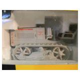NEW OLD STOCK! - VINTAGE ERTL 1/16 SCALE DIE-CAST CAT Caterpillar 2-TON Track-Type Tractor - IN BOX! - AWESOME PIECE! - NICE! - SEE PICTURES!