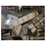 IN AIR E-Z BUILD SPACE SHUTTLE Scale Model Kits - IN BOX! - NICE! - AWESOME PIECE! - SEE PICTURES!