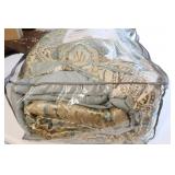 Queen Size Comforter Set   90" x 90"