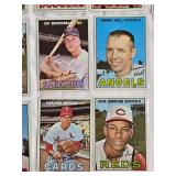 Lot of 20 Topps 1967 Vintage Baseball Cards