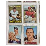 Lot of 20 Topps 1967 Vintage Baseball Cards
