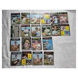 Lot of 20 Topps 1971 Vintage Baseball Cards