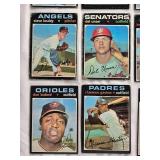 Lot of 20 Topps 1971 Vintage Baseball Cards
