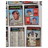 Lot of 20 Topps 1971 Vintage Baseball Cards