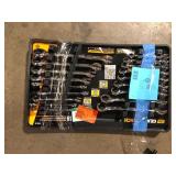 GEARWRENCH SAE/MM 90-Tooth Pro Combination Ratcheting Wrench Tool Set with Tray (18-Piece)  Customer Returns See Pictures
