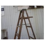 (FD) Vintage 8 Ft Wood Ladder...