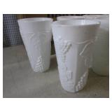 (D-2) 8 Vintage Milk Glass Harvest ...
