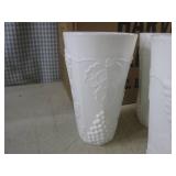 (D-2) 8 Vintage Milk Glass Harvest ...