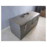 (EW4) Craftsman 18" Metal Tool Box...