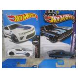 (EC1) Assorted Hot Wheels in Packag...