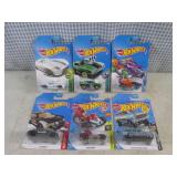 (EC1) Assorted Hot Wheels in Packag...