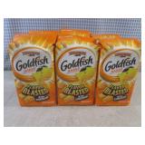 (B-3) 6 Bags of Gold Fish Snack Cra...