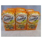(B-3) 6 Bags of Gold Fish Snack Cra...
