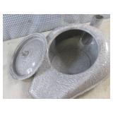 (EW4) Vintage Bed Pan with Lid...