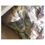 (EW6) Box Full of Vintage Wrapped G...