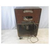 (F-3) Vintage Musicaire Radio...