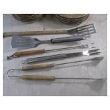 (G-1) Grilling Tools and Dishes...
