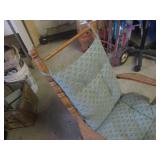 (FRNT) Vintage Wood Rocking Chair w...