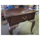 (FRNT) Wood End Table with Drawer 2...