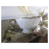 (EW6) Big Box Full of Vintage Wrapp...