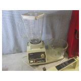 (F-1) Assorted Kitchen Accessories ...