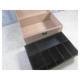 (CS) Metal Cash Box...