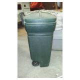 Rubbermaid Lidded Can and Palm Tree Light.