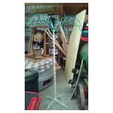 Rubbermaid Lidded Can and Palm Tree Light.