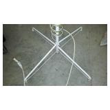 Rubbermaid Lidded Can and Palm Tree Light.