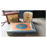 Humo Cigar Box and Clocks (2).
