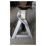 3 Ton Jack Stands (2)