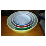 Vintage Pyrex Bowls (4)