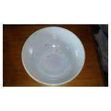 Pyrex Bowls (3) Chip on Red Bowl