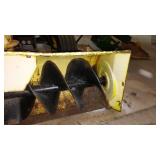 John Deere 318 Lawn and Garden Tractor with Cab.