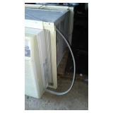 Signature 2000 Window AC unit, 10,000 BTU.