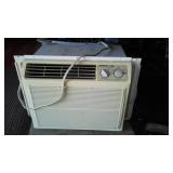 Signature 2000 Window AC unit, 5,000 BTU.