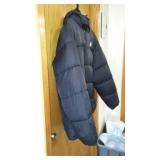 Reebok Hooded Puffer Jacket - NEW.