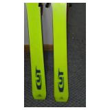 Rossignol 10-4L Cut Downhill Skis.