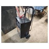 Schumacher 200/40/10/2 Amp Battery Charger / Engine Starter SE4020