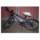 Schwinn Trailway Hybrid 28" Bike