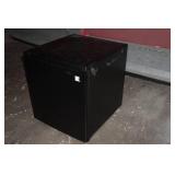 Kenmore 1.7cu ft Refrigerator