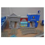 Magic Tracks Police Pursuit Toy Set