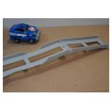 Magic Tracks Police Pursuit Toy Set