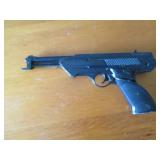 Daisy .177 caliber BB/air pellet mo...