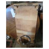 Very Sturdy 48" Round Hardwood dini...