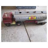 Vintage metal Ertl semi truck and t...