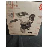 GE Electric Deep Fryer with Digital Timer - 3.0 Liter Capacity