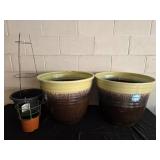 Set of Frost Resistant Planters with Tomato Cages
